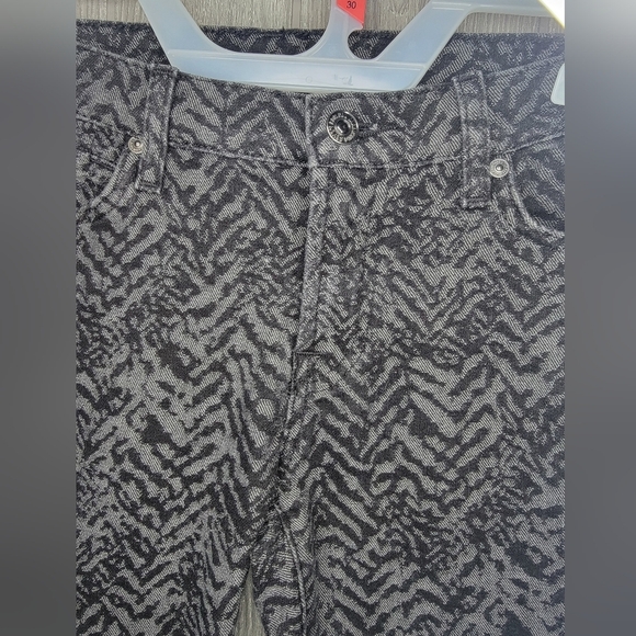 7 For All ManKind Black and Gray Cheveron Patterned Pants - Picture 3 of 8